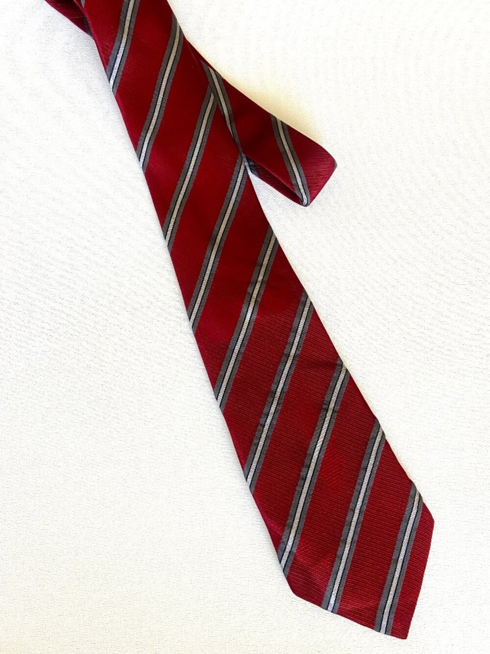 Donald J Trump Signature Collection Tie 100% Silk Hand Made Red Silver Stripe